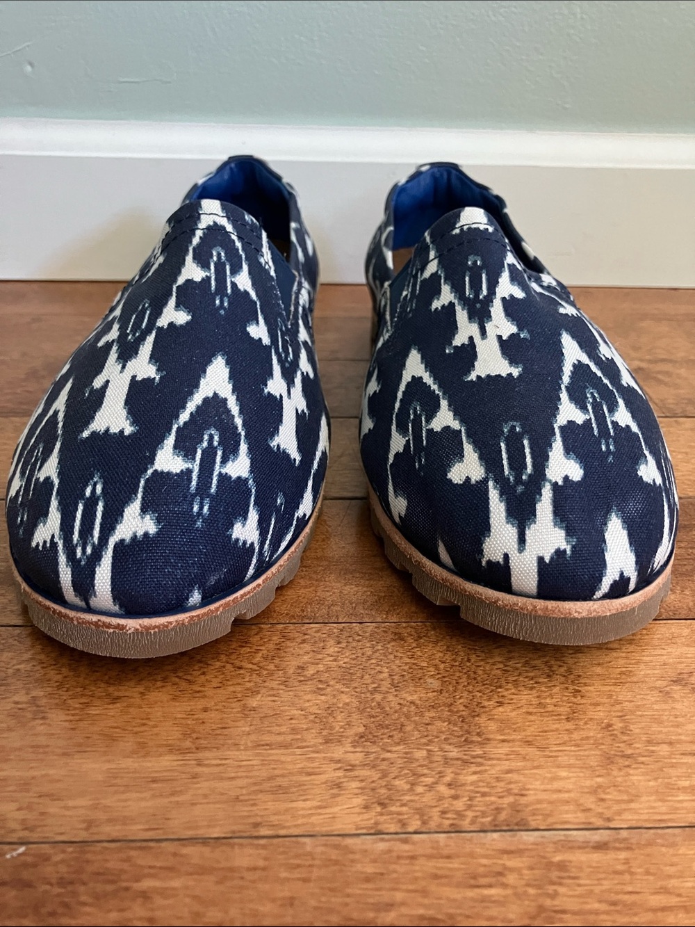 Navy White Ikat Print Canvas Slip On L.L.Bean Womens 7 M Shoes - Picture 9 of 14